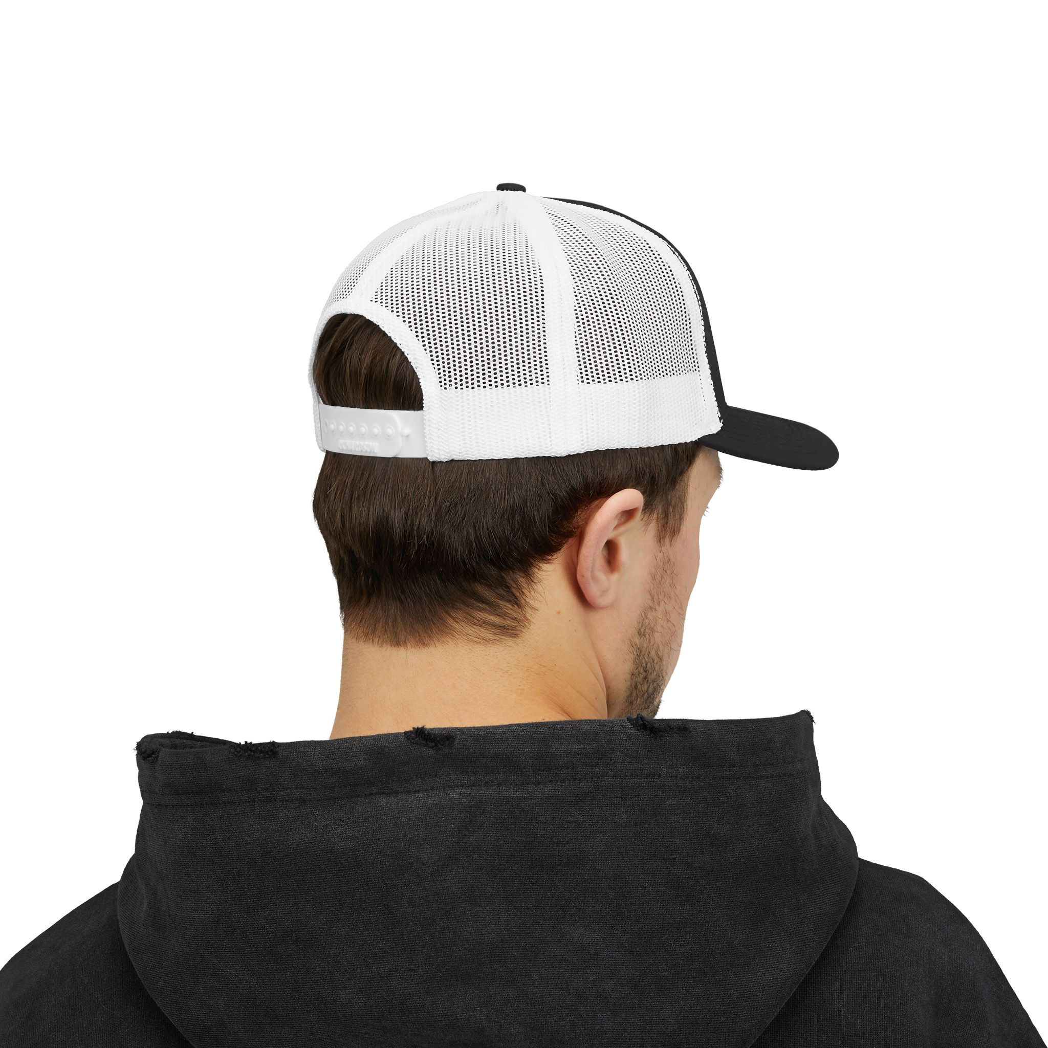 Snapback Trucker Cap - Versatile Style for Casual Outings and Adventures