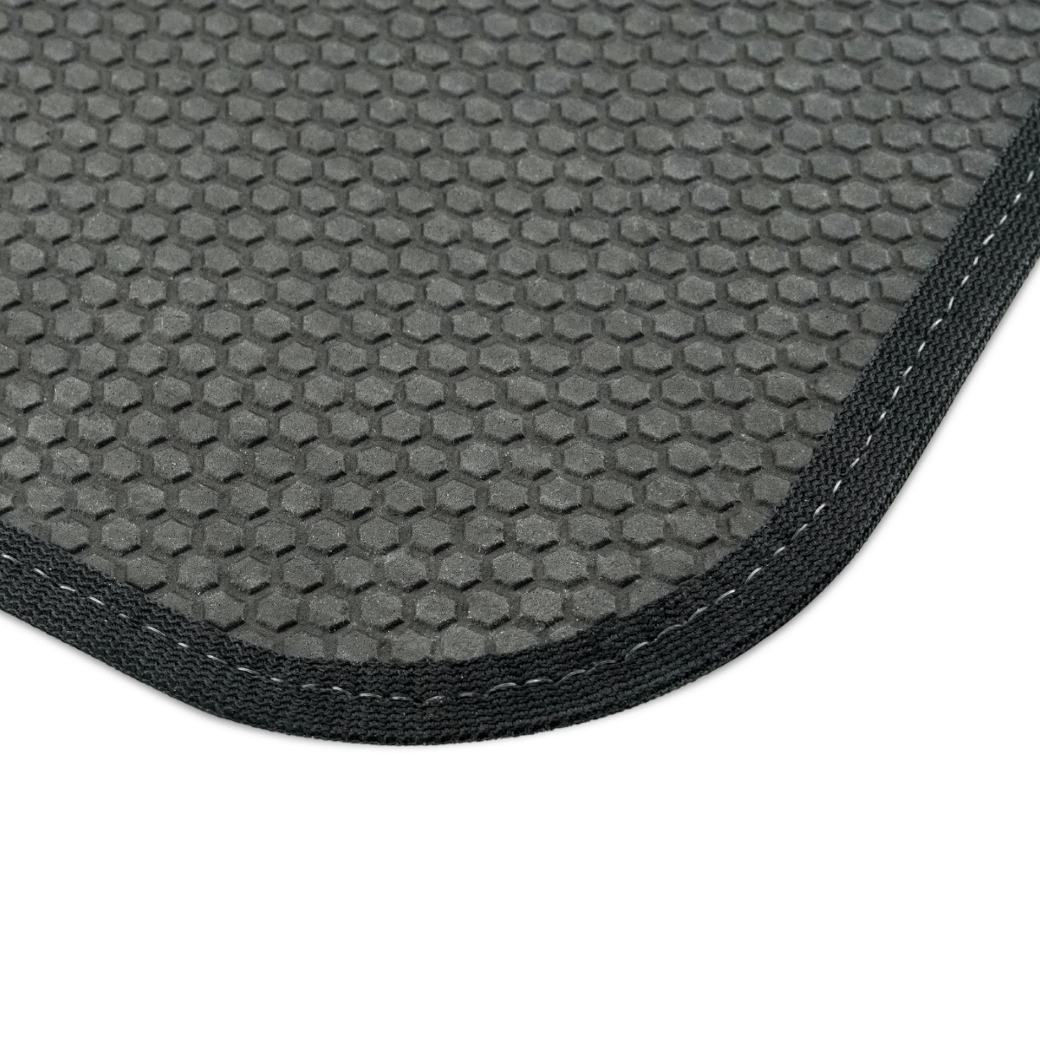 7037563243545746398_2048.webp Vehicle Mats - Stylish Car Accessories for Commuters & Road Trip Enthusiasts
