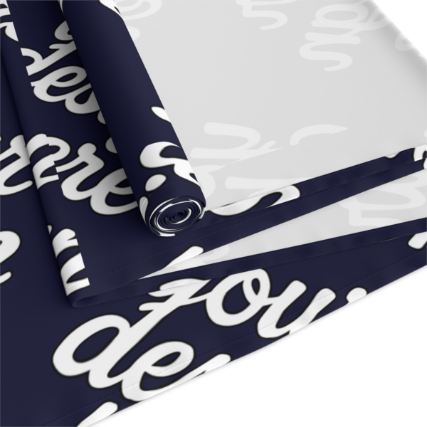 Table Runner — Elegant Dining Decor for Entertaining & Special Occasions